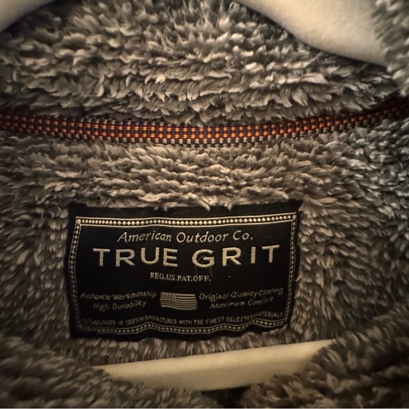 True Grit Men’s Medium Pullover - Picture 2 of 3